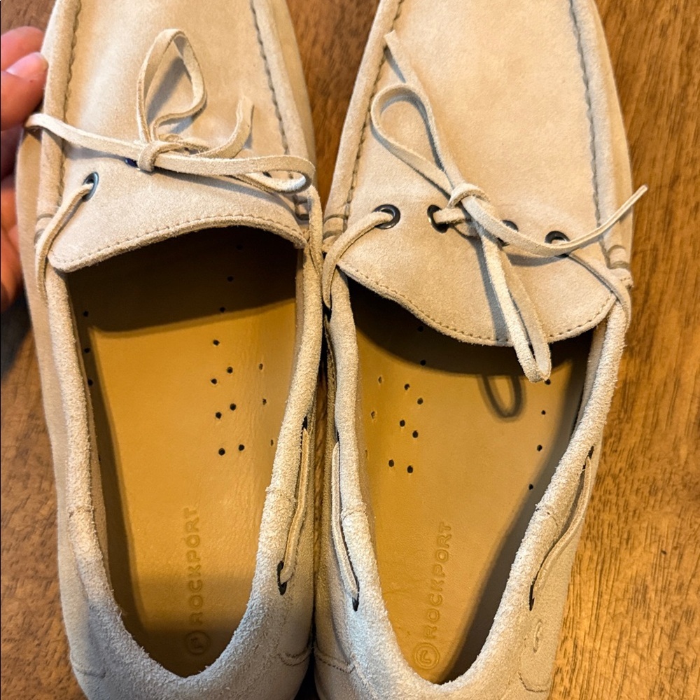 Rockport Men's Light Beige Suede Driving Moccasin Shoe - Picture 5 of 6